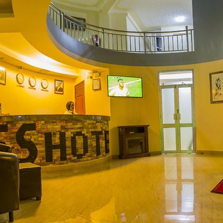 Ss Hotel Kampala Luaran gambar