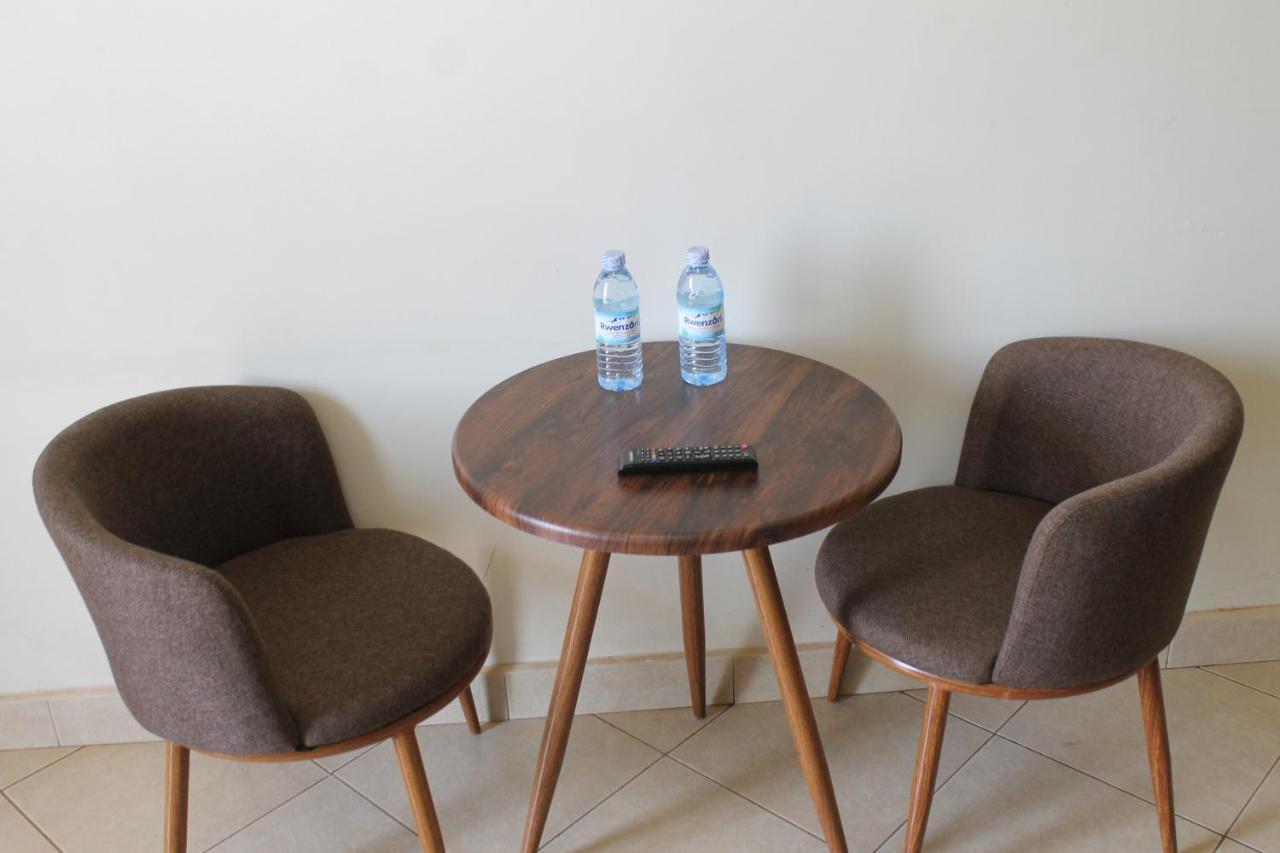 Ss Hotel Kampala Luaran gambar