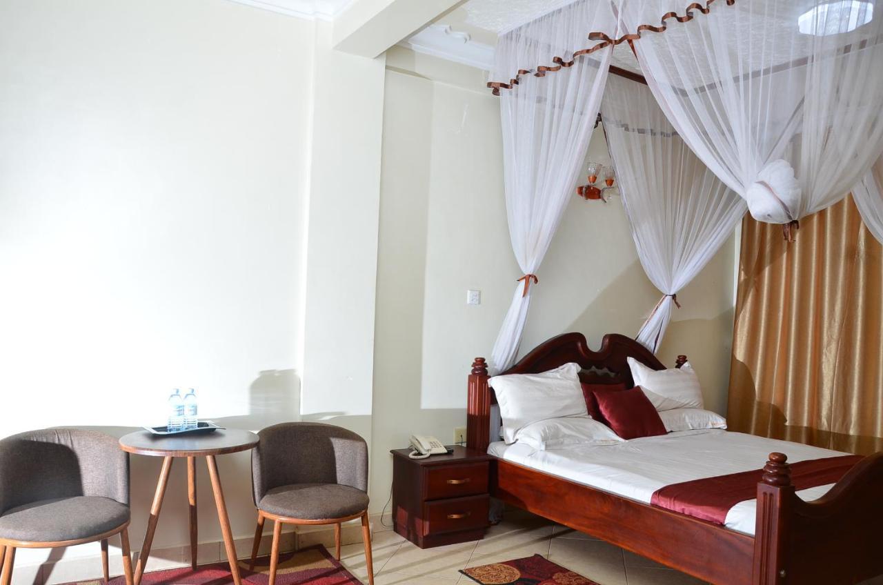 Ss Hotel Kampala Luaran gambar