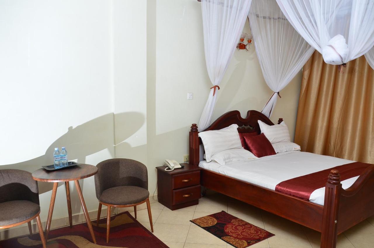 Ss Hotel Kampala Luaran gambar