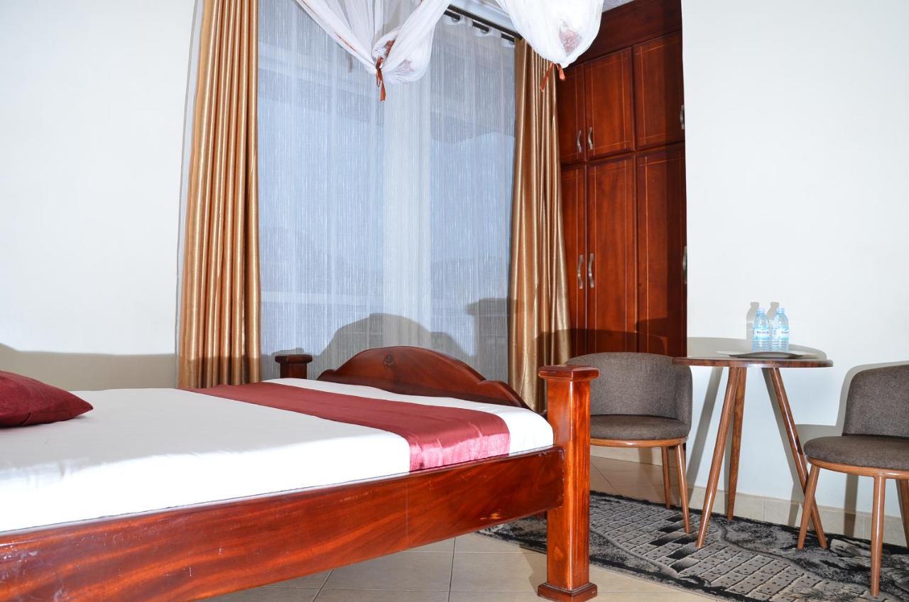 Ss Hotel Kampala Luaran gambar