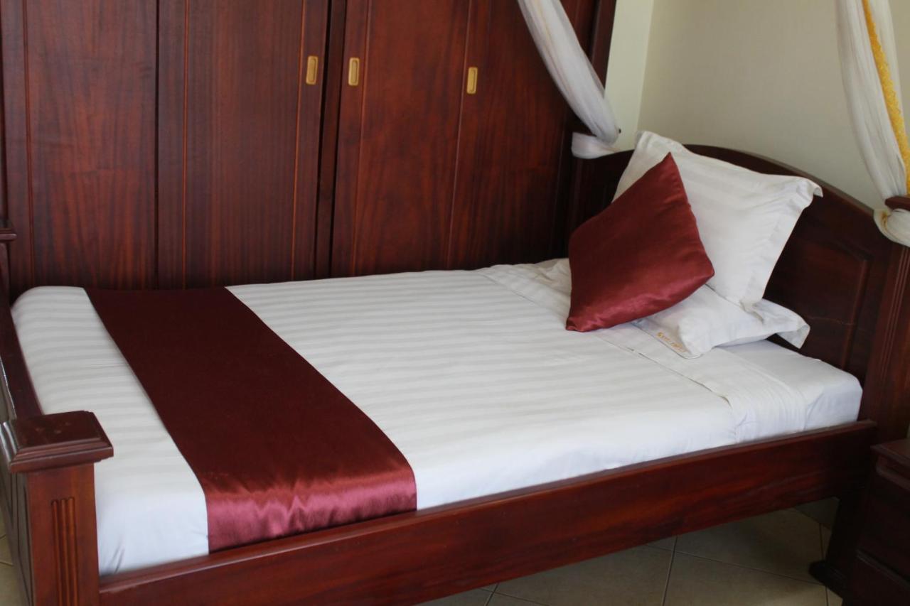 Ss Hotel Kampala Luaran gambar