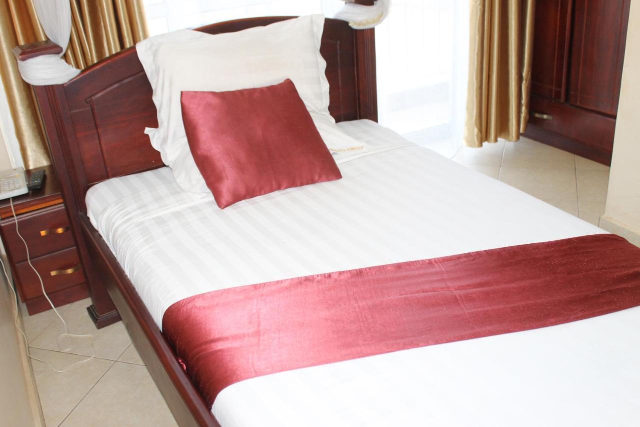 Ss Hotel Kampala Luaran gambar