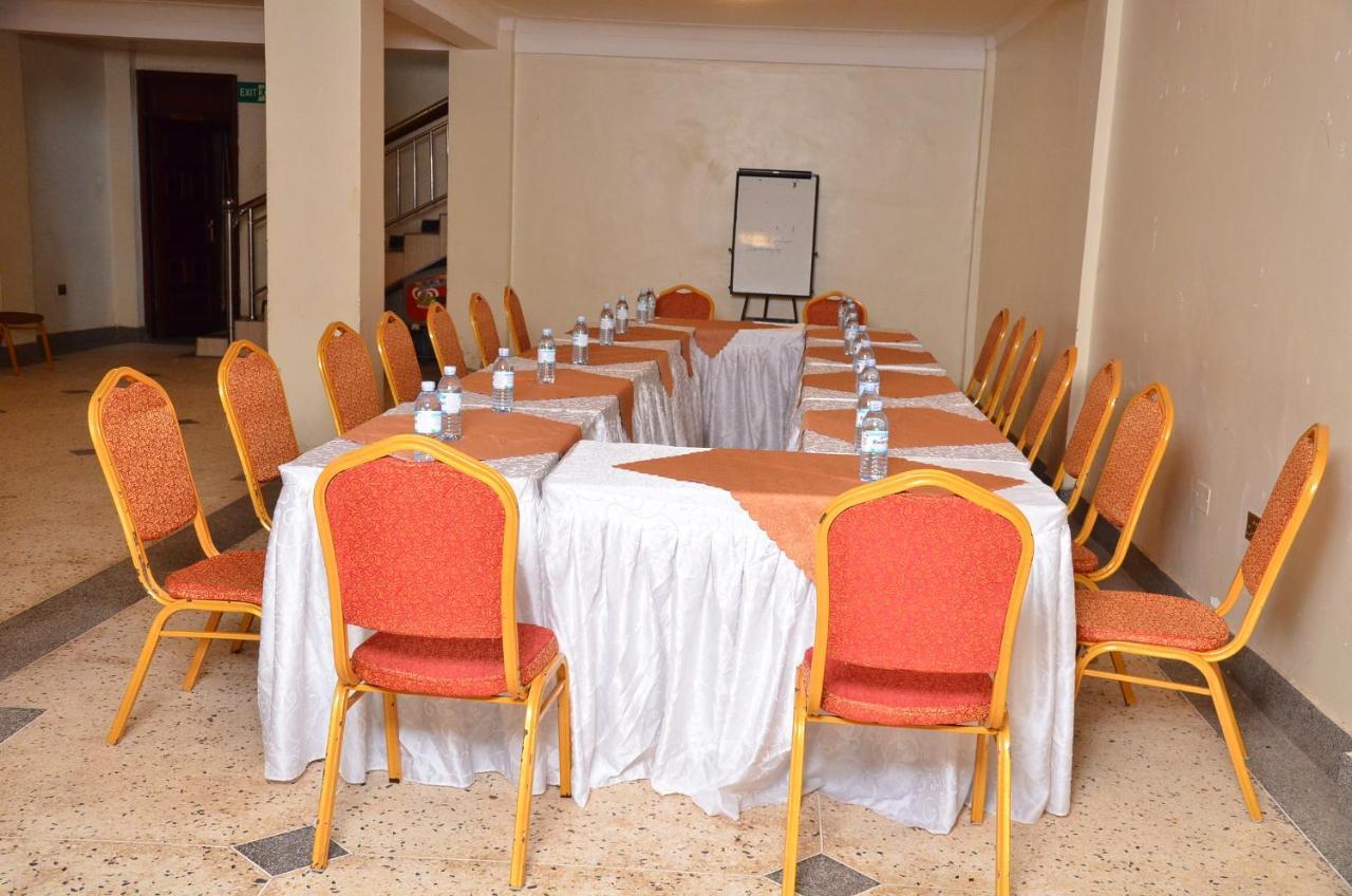 Ss Hotel Kampala Luaran gambar
