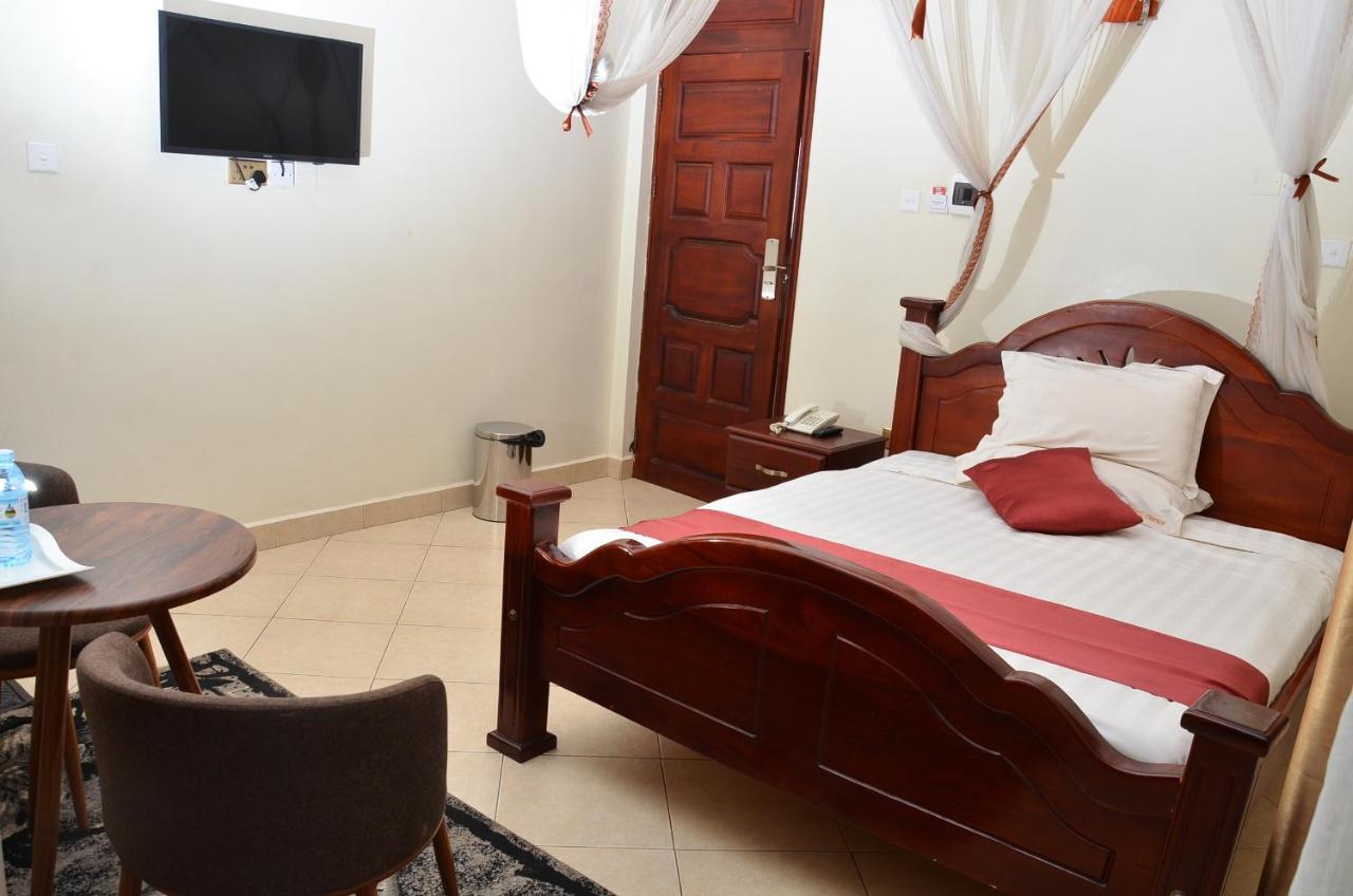 Ss Hotel Kampala Luaran gambar