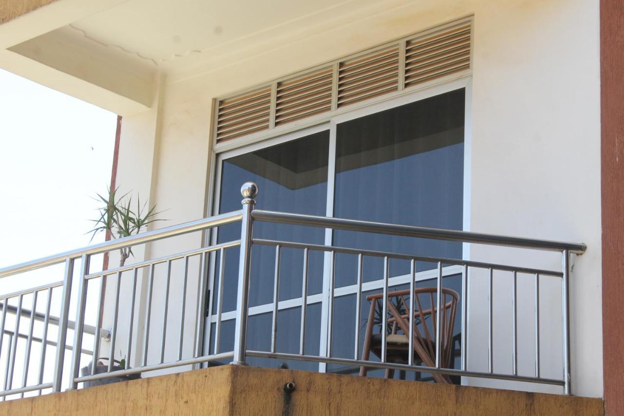 Ss Hotel Kampala Luaran gambar