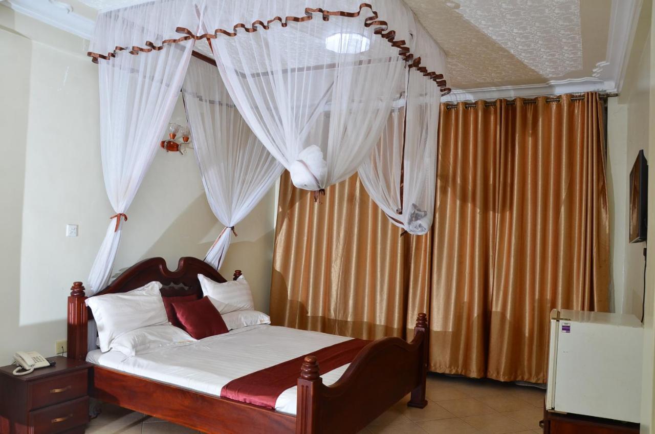 Ss Hotel Kampala Luaran gambar