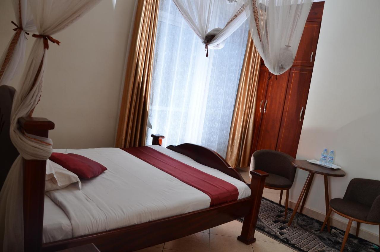 Ss Hotel Kampala Luaran gambar