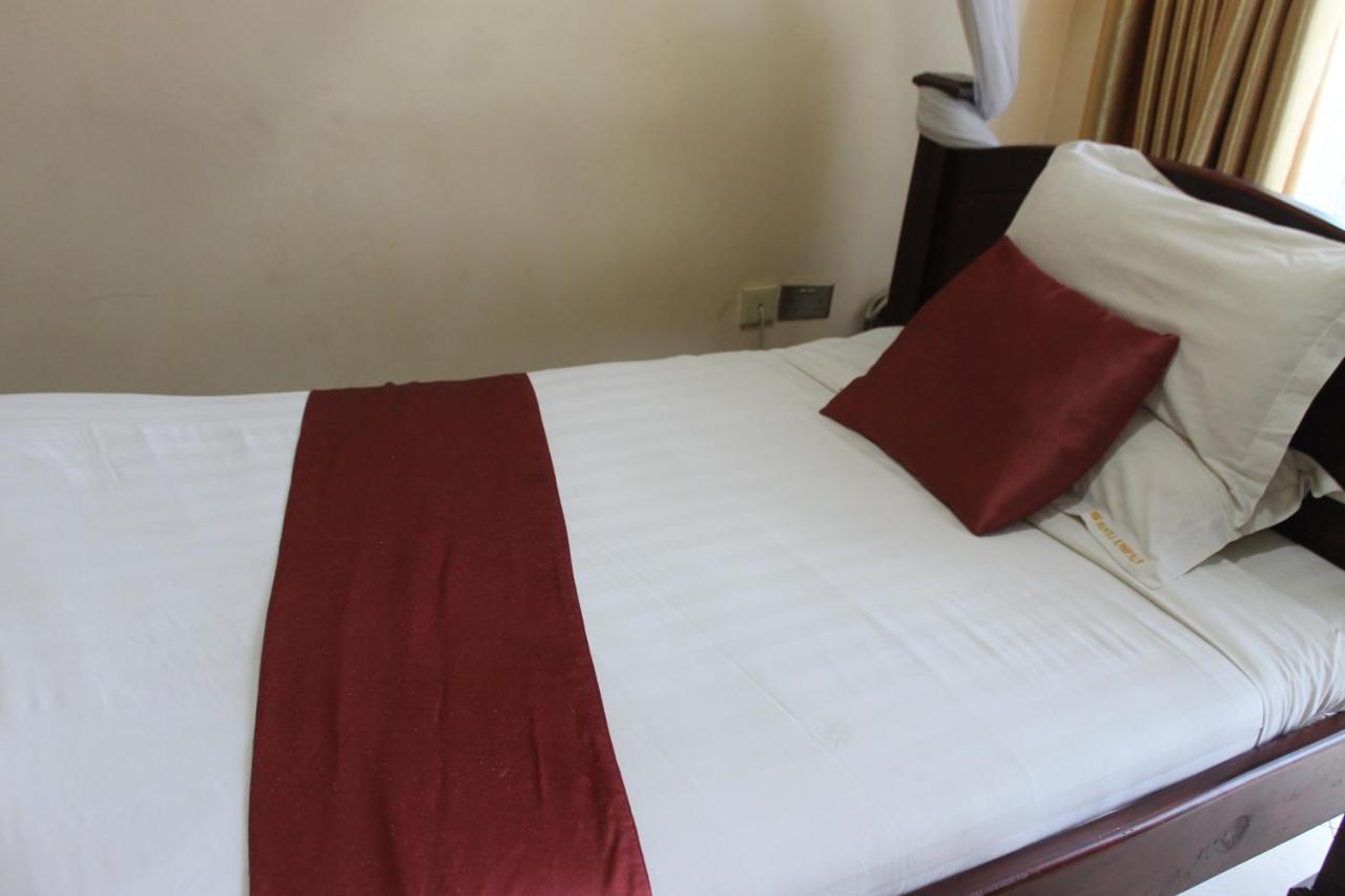 Ss Hotel Kampala Luaran gambar
