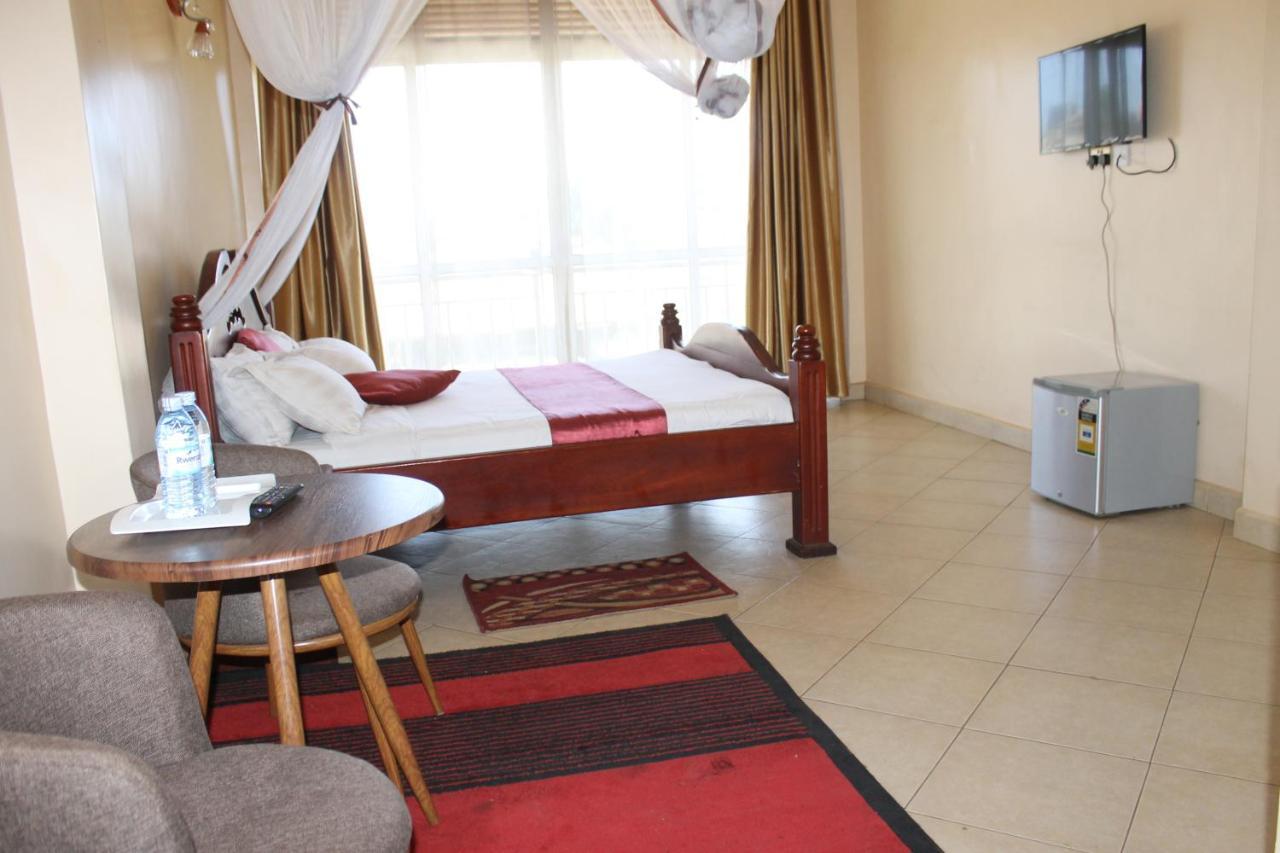 Ss Hotel Kampala Luaran gambar