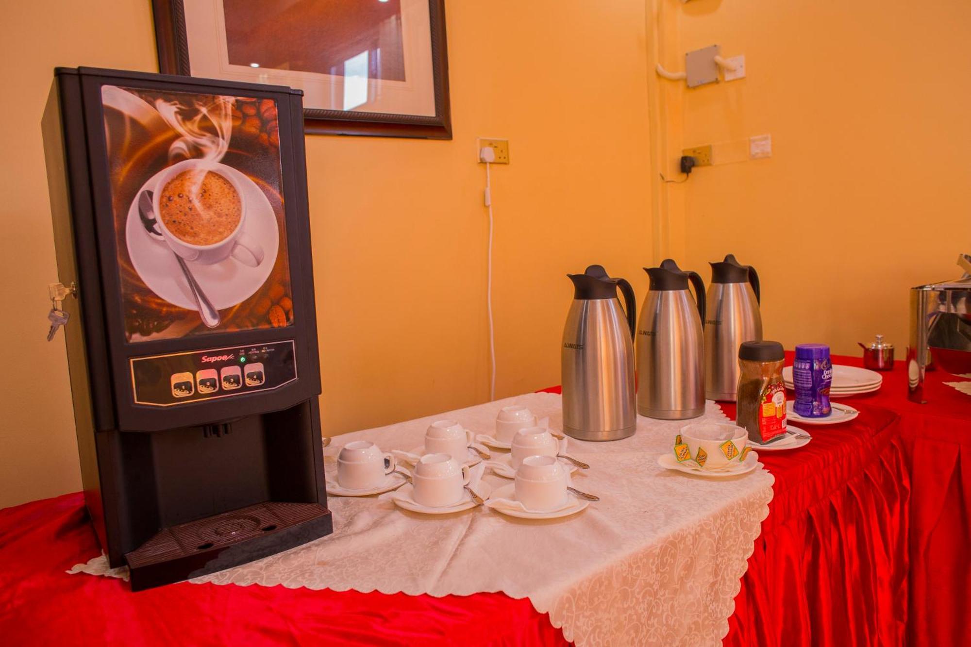 Ss Hotel Kampala Luaran gambar