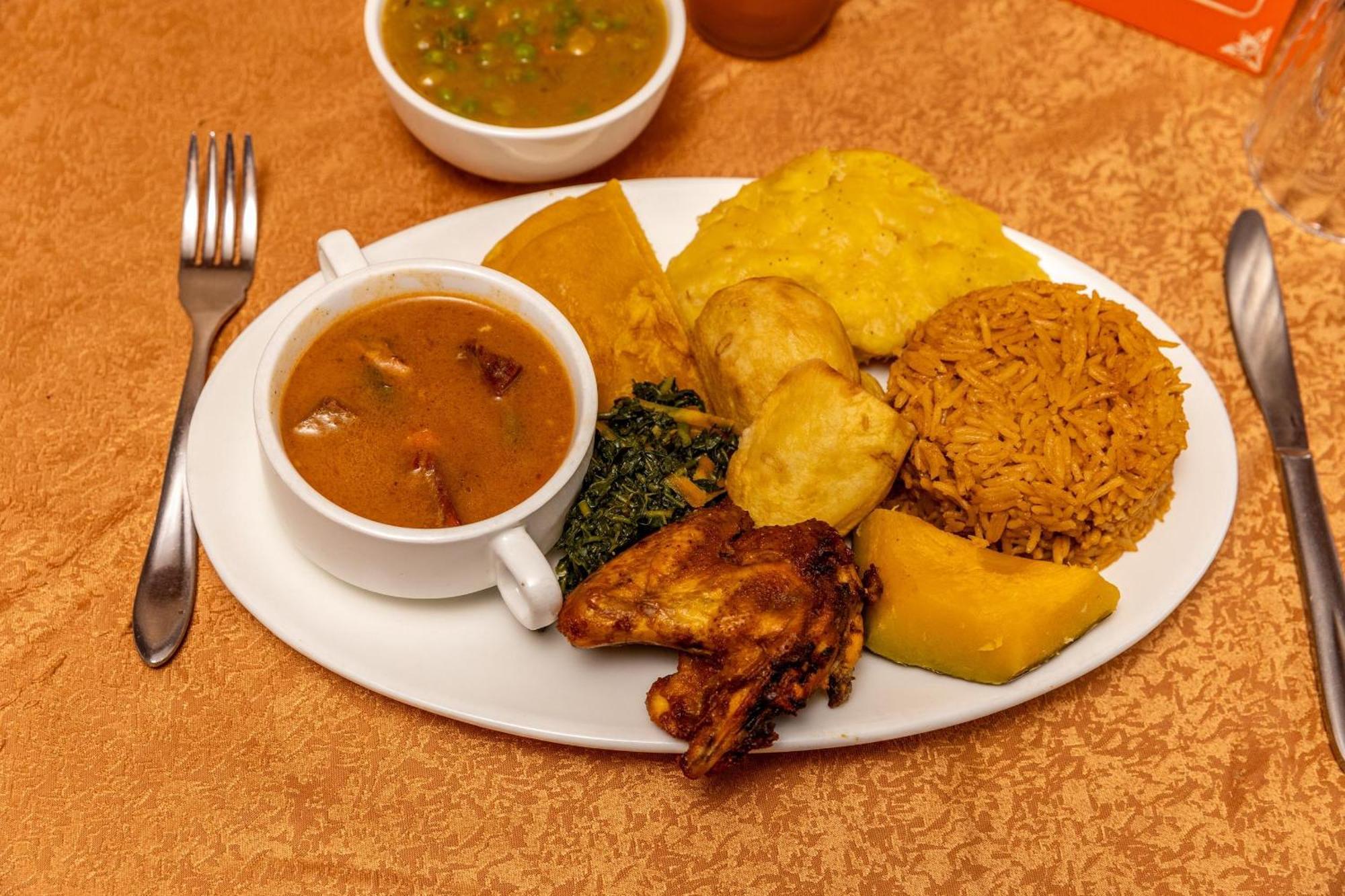 Ss Hotel Kampala Luaran gambar