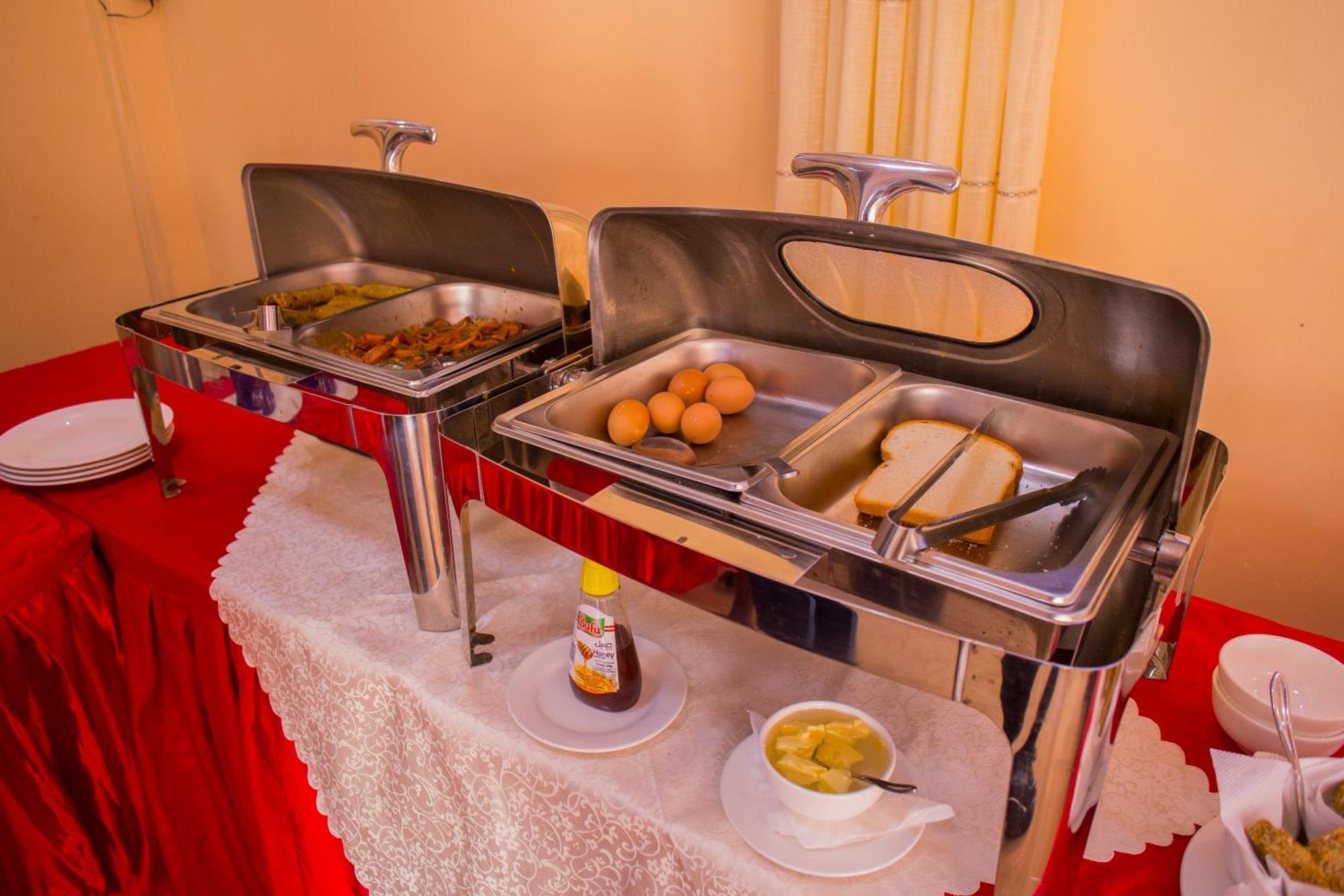 Ss Hotel Kampala Luaran gambar